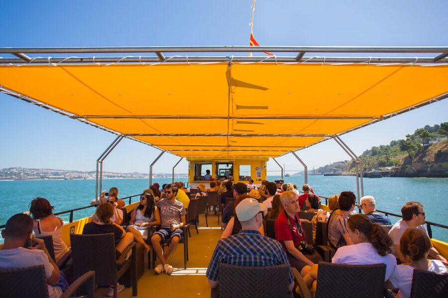 Lisbon: Boat Tour Ticket and Hop-on Hop-off 48-Hour Bus. - Getting Oriented Fast With the Yellow Double-Decker Hop-on Hop-off Buses