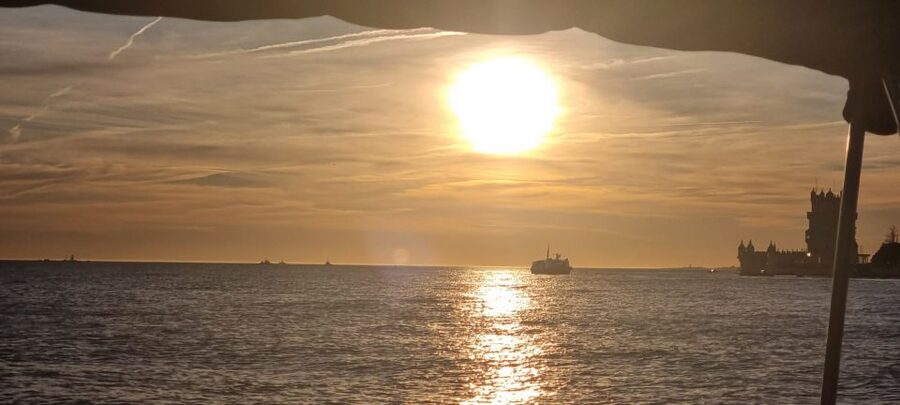 Lisbon: Boat Tour with Champagne - Key highlights before you go