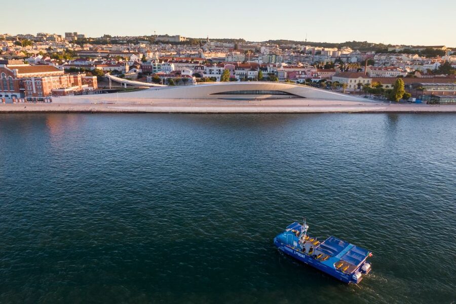Lisbon: Sightseeing Boat Tour with Hop-On Hop-Off Option - Belém Stop Time: Tower Views and Pastel de Belém