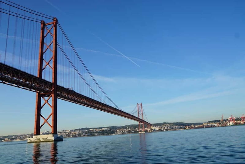 Lisbon: Sunset Sailing Boat Tour with Drinks - Quick practical tips before you go
