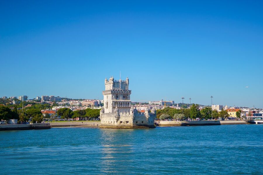 Lisbon: Tagus River Boat Tour with One Drink Included - Key highlights worth aiming for