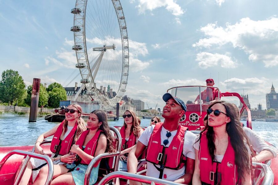 London: River Thames Speed Boat Tour - Your 50-minute route: London Eye, Tower Bridge, and Canary Wharf
