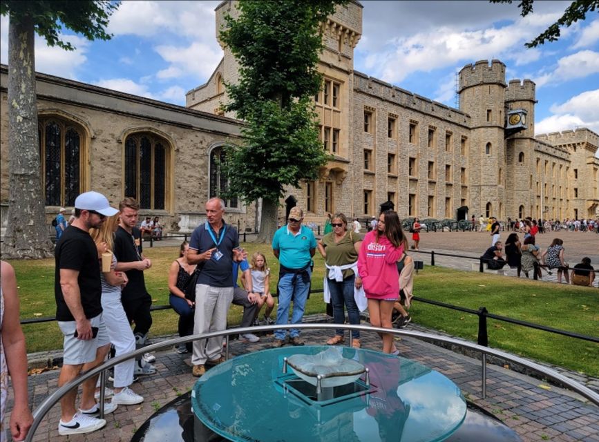 London: Tower of London Guided Tour with Boat Ride - Jewel House and Crown Jewels: how to make a short stop count