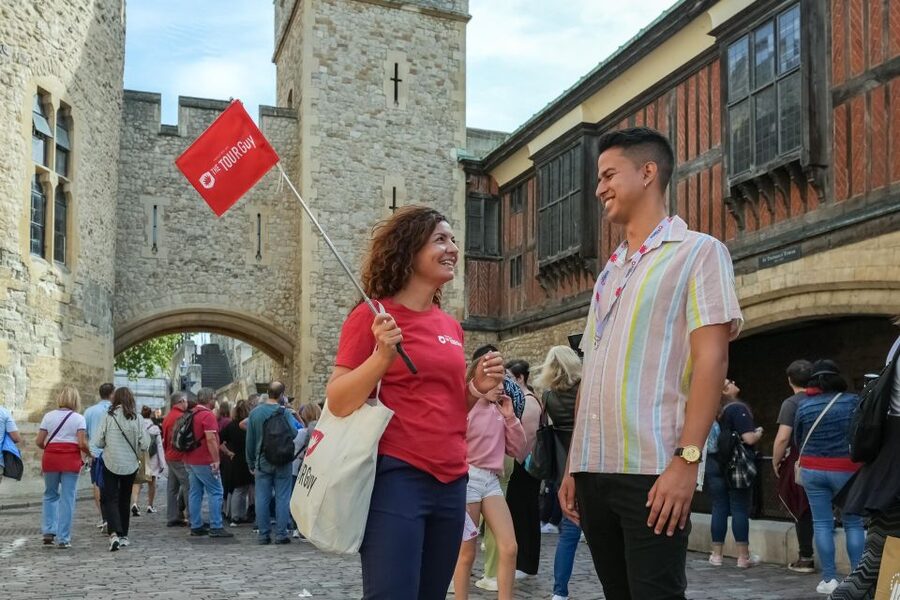 London: Westminster Abbey, Tower of London and Boat Tour - Thames River clipper cruise: your “breather” between big sites