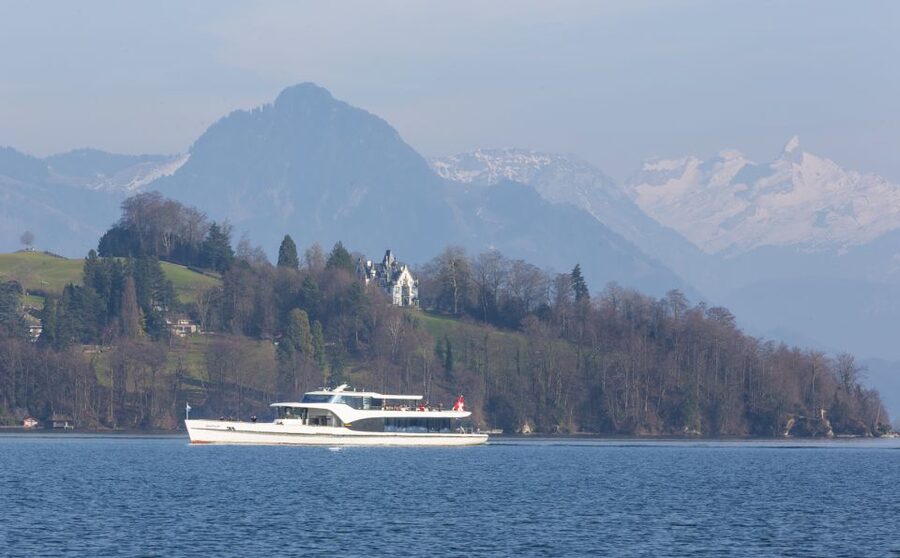 Lucerne: Walking and Boat Tour with Cheese & Wine Tasting - Chapel Bridge to Lion Monument: Lucerne’s Postcard Core