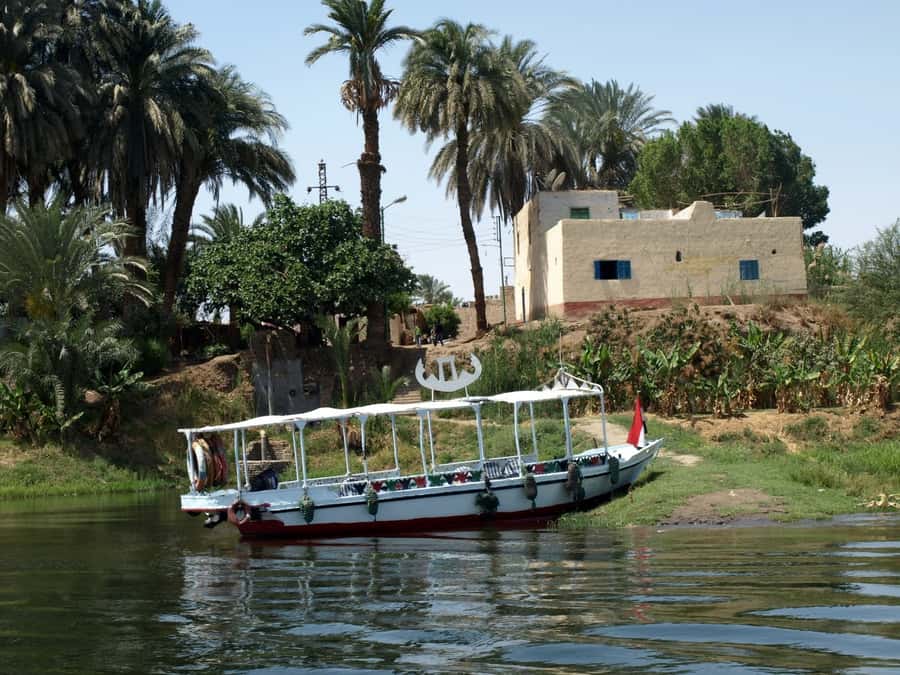 Luxor: Private Felucca Boat Trip with Hotel Pickup - Onboard Comfort and Safety: Canvas Roof, Cushions, and a Real Feel of Space