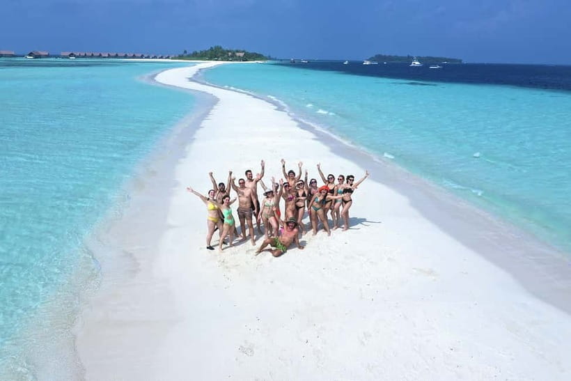 Maafushi: Boat Tour with Coral Garden and Turtle Snorkeling - From Maafushi harbor to the coral garden: the morning rhythm