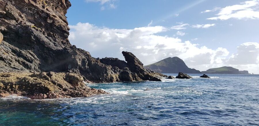 Madeira: Ponta de São Lourenço Lighthouse Boat Tour - Ilhéu dos Desembarcadouros caves and calm bays: biodiversity you can feel, not just read about