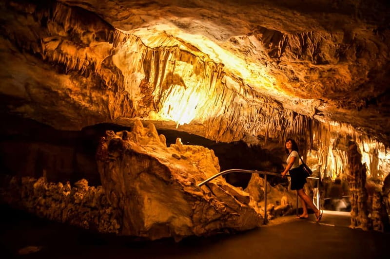 Mallorca: Caves of Drach Tour from the North with Boat Trip - Caves of Drach Walkthrough: Stalactites, Stalagmites, and the 300-Step Reality