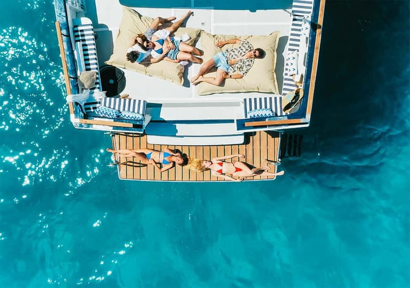 Mallorca: Palma Boat Tour & Snorkeling with Drink Included - Logistics that affect your day: boarding cut-off and finding the boat