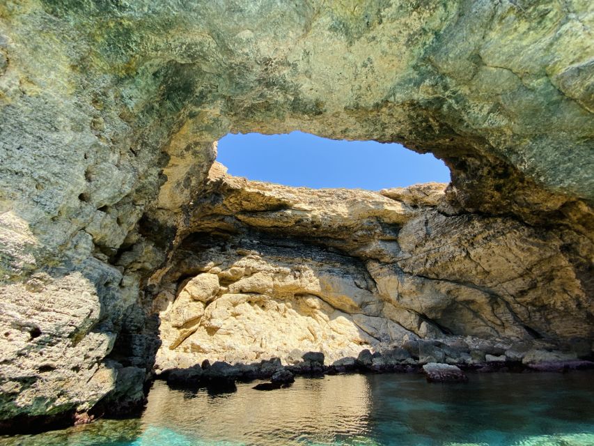 Malta: Comino, Blue lagoon, Crystal Lagoon Private Boat Tour - Why timing matters: when the lagoon looks best