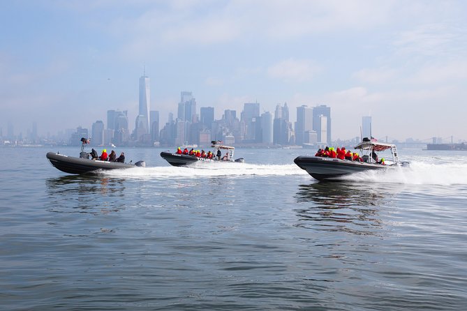 Manhattan Adventure Sightseeing Boat Tour - from Chelsea Piers - New Jersey shoreline panorama and Hudson Yards: a different side of Manhattan