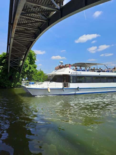 Mantua: Guided Panoramic Boat Tour "City, Lakes, and Natural Park" - The Italian guide: history, culture, and nature in one hour