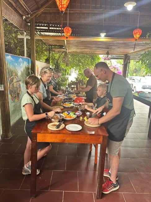Market Tour, Basket Boat Ride & Cooking Class by Hangcoconut - The boat ride in the Bay Mau coconut forest: fun scenery with local technique