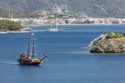 Marmaris All-Inclusive Boat Trip with Free Sunbed & Lunch - From Hotel Pickup to Your Sunbed: getting settled on board