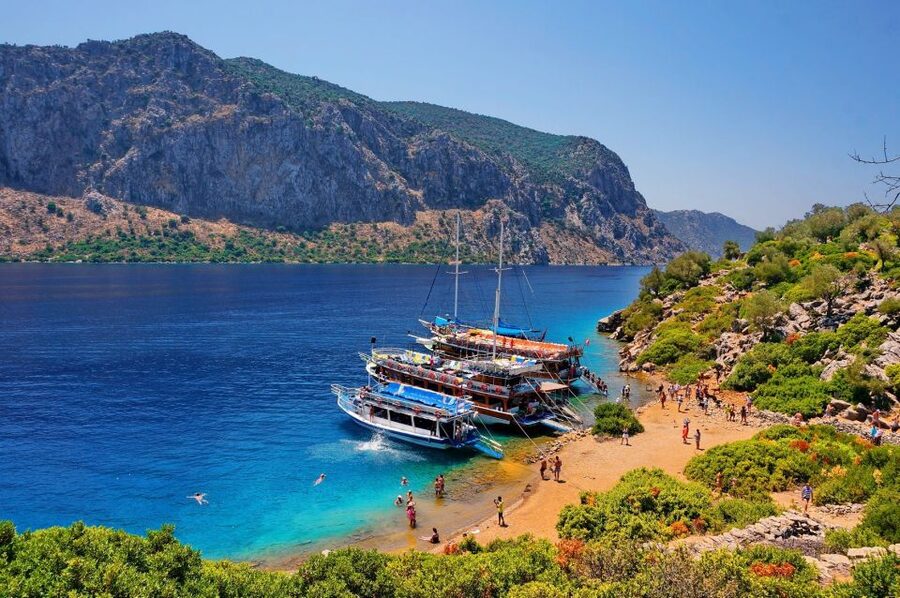 Marmaris All-Inclusive Boat Trip with Free Sunbed & Lunch - Lunch on board and the drinks setup you should plan for