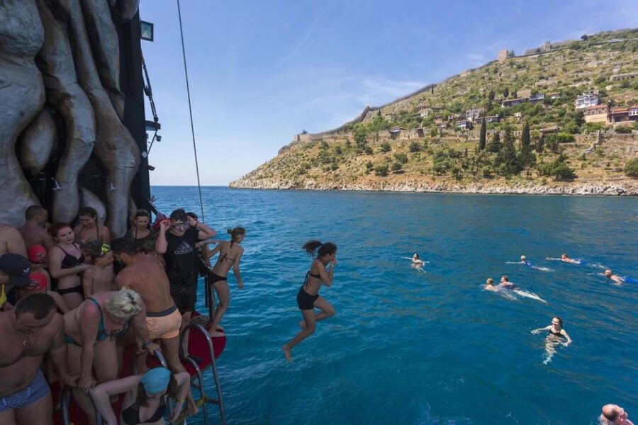 Marmaris: All-Inclusive Pirate Boat Trip with Pickup Option - From hotel pickup to return: how the day is paced