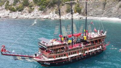 Marmaris: Family-Friendly Pirate Boat Trip with Transfers - Where You Meet the Boat at Saman İskelesi