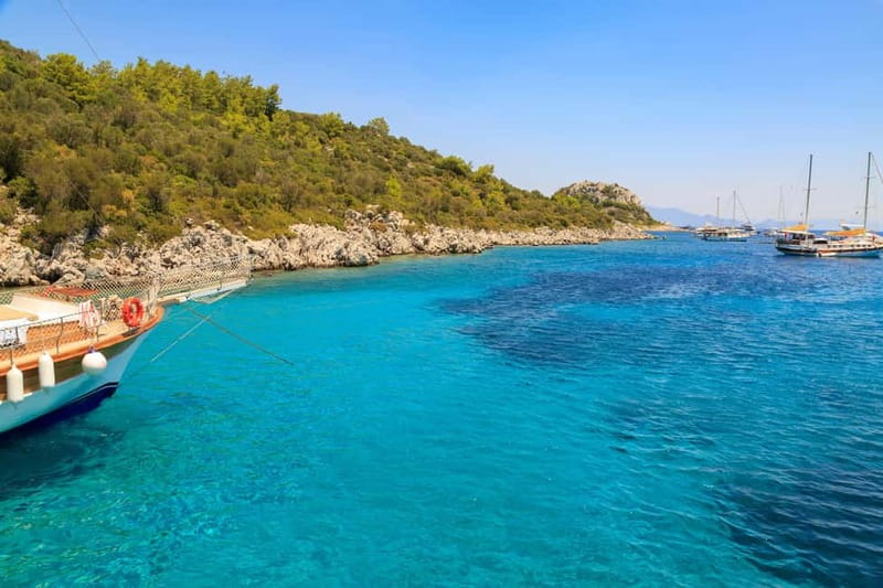 Marmaris: Pirate Boat Trip with Meal, Drinks and Transfer - Food and drinks: what’s included and what to budget for