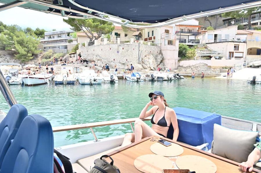 Marseille: Half-Day Boat Tour to the Calanques National Park - Quiet Calanques cruising on a hybrid electric boat