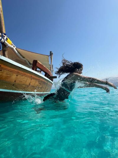 Matemwe: Mnemba Island Dolphin & Snorkeling Boat Trip - Getting to The Mora beach on time (and not feeling lost)