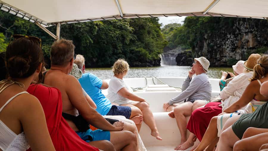 Mauritius: Ile aux Cerfs Boat Tour with BBQ Lunch and Drinks - Key things to know before you go