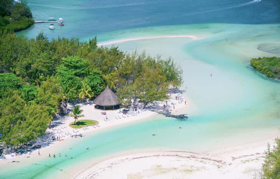 Mauritius: Ile aux Cerfs Boat Tour with BBQ Lunch and Drinks - Starting off Trou d’Eau Douce: the speedboat feel you came for