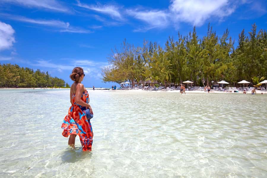 Mauritius: Ile aux Cerfs Boat Tour with BBQ Lunch and Drinks - Timing, transfers, and small-group reality check