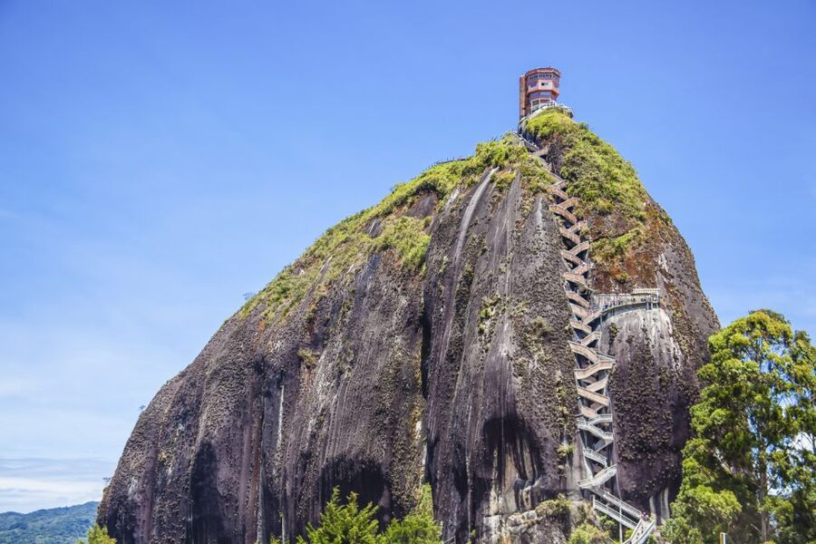 Medellín: Private Guatapé with Peñol Tickets and Boat Ride - Lunch in Guatapé: included and actually satisfying