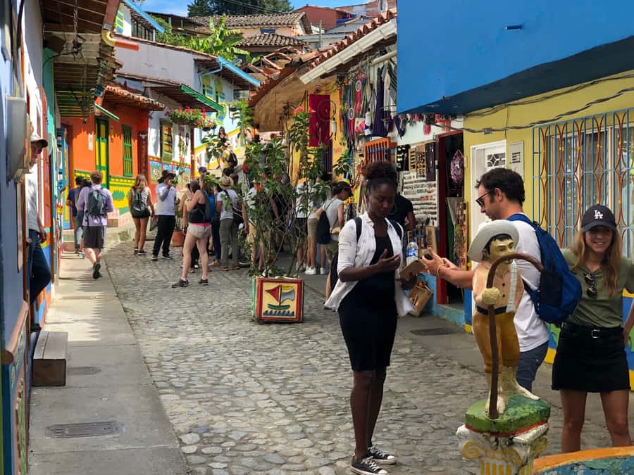 Medellín: Private Guatapé with Peñol Tickets and Boat Ride - Price and value: what you’re paying for (and what you get)