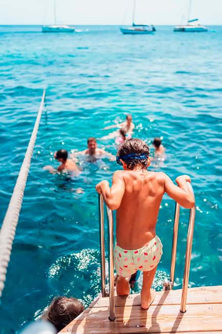 Menorca: Coves and Beaches Boat Trip w/ optional Paella - Lunch on the Water: Chicken and Seafood Paella With Drinks