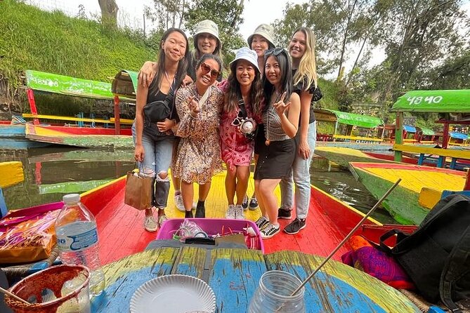 Mexico City Boat Tour Food and Unlimited Drinks Priority Boarding - Small Group Size Helps the Boat Feel Less Chaotic