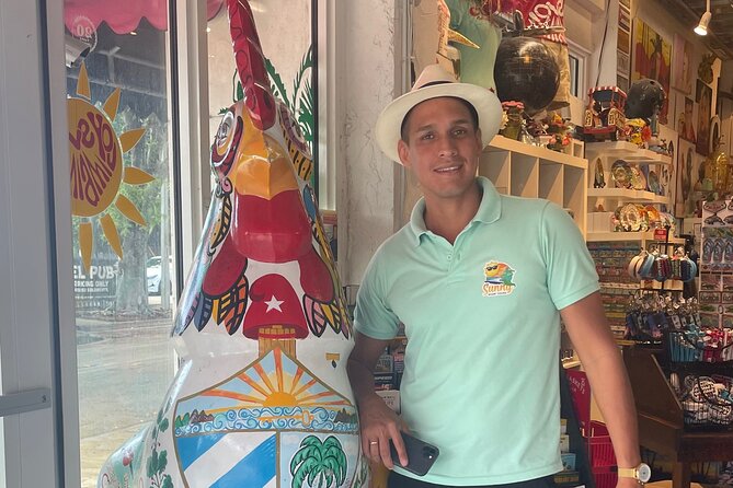 Miami All-In-One: City Sightseeing & water taxi experience - Guides make or break this kind of fast-paced day
