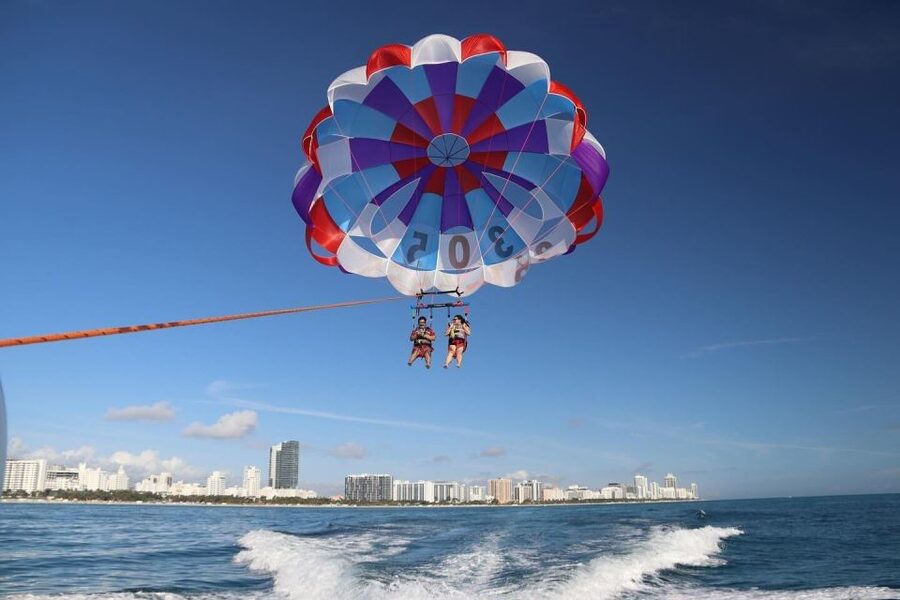 Miami Beach: Parasailing Boat Tour in South Beach - Safety Rules and Who Should Skip Parasailing Here