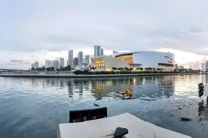 Miami Boat Tour and Sunset Cruise 90 Minutes - Star Island and Fisher Island: Celebrity Glitz Meets Private Beach Energy