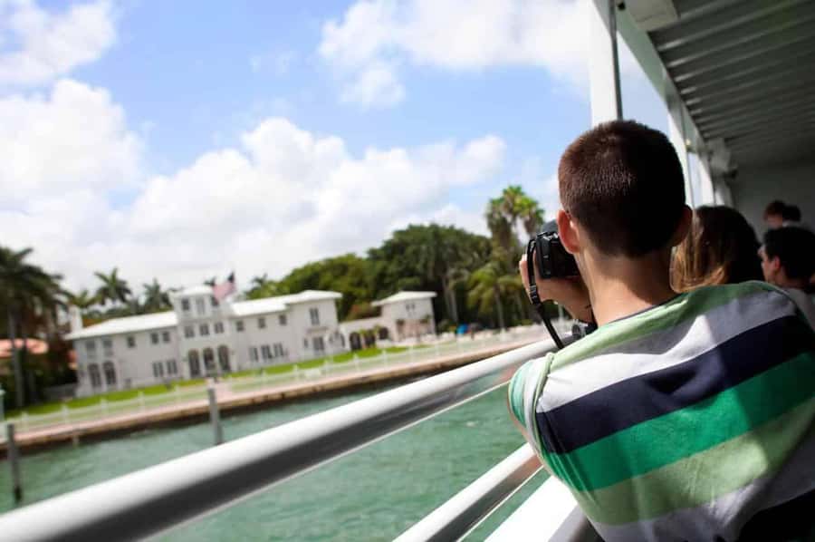 Miami: City Sightseeing and millionaire row boat tour - Wynwood Arts District: the walking hop-off that teaches you what to look for