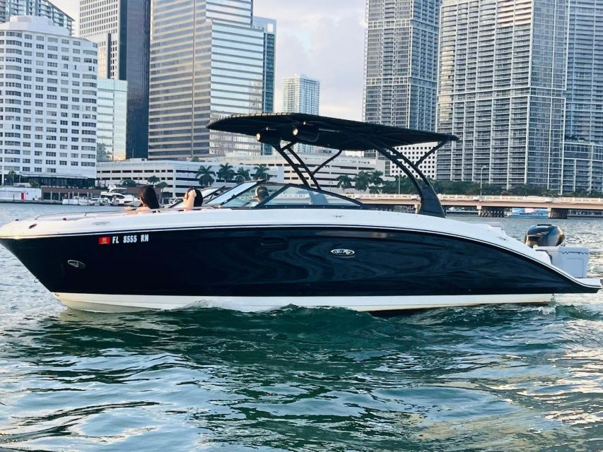 Miami: Guided Boat Tour with Champagne - Flagler Monument Island and the Photo-Stop Break