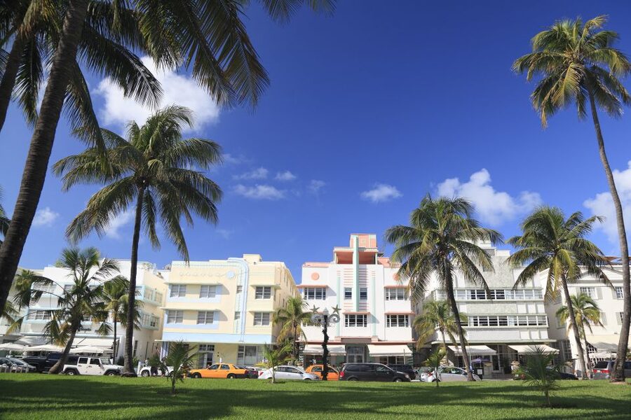Miami: Half-Day City and Boat Tour - Starting at Bayside Marketplace: the meeting point that controls your timing