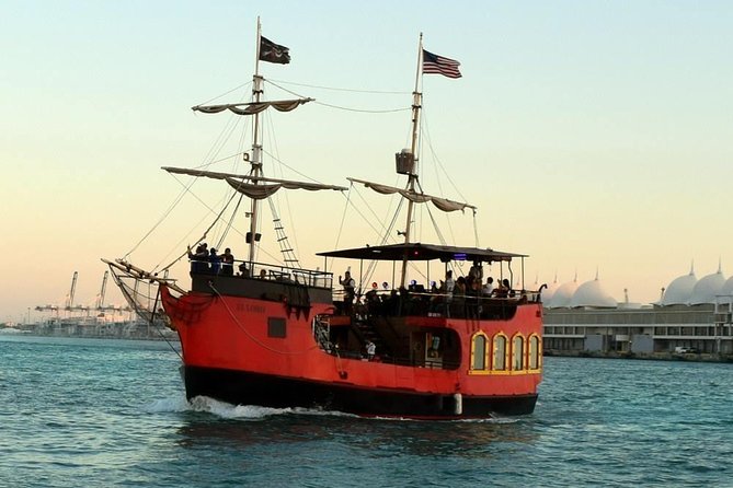Miami Pirate Boat Tour: Skyline & Celebrity Homes - Key things you’ll notice on this cruise