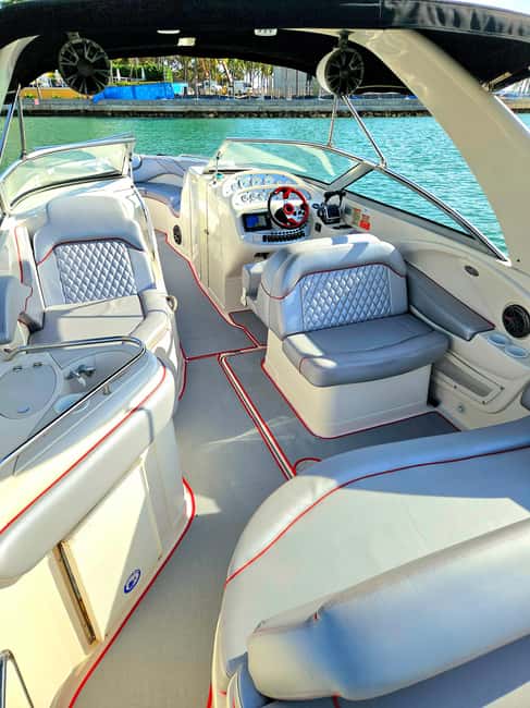 Miami: Private Boat tour with a captain - The route makes sense: Miami River, downtown, and Bayside from the bay
