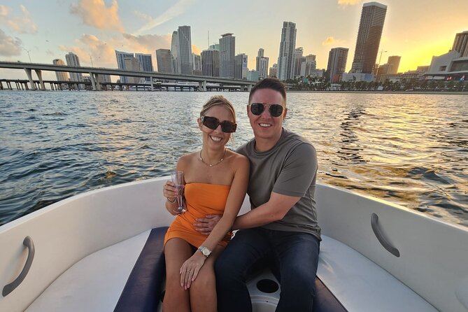 Miami Shared Boat tour, 2 hours on a 24 ft boat. 6 people total. - What You Get for $60: Fuel, Music, and a Cooler