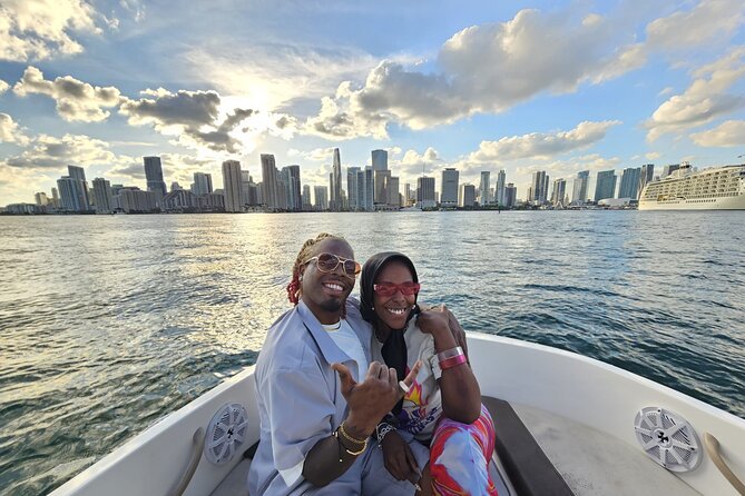 Miami Shared Boat tour, 2 hours on a 24 ft boat. 6 people total. - The Captain Fee You Should Confirm Before You Pay