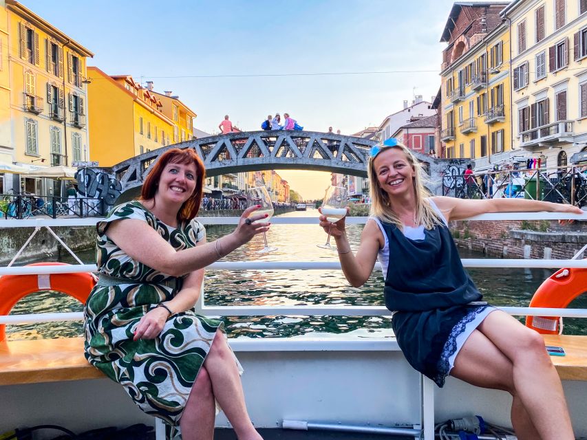 Milan: Navigli District Canal Boat Tour with Aperitivo - Getting on the boat at Alzaia Naviglio Grande 4