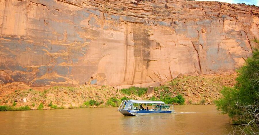 Moab: 3-Hour Jet Boat Tour to Dead Horse Point State Park - Guides and onboard vibe: Rory, Richard, and the art of good timing