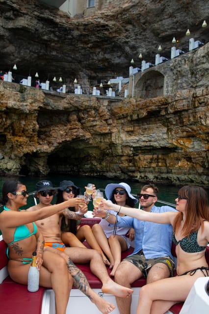 Monopoli: Exclusive Shared Boat Tour - Grotta delle Rondinelle and Grotta Azzurra: better angles, better color