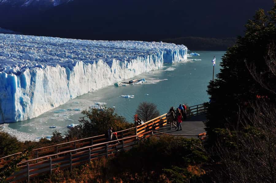 Moreno Glacier: Tour from El Calafate with tour guide, walkways, and boat ride - From El Calafate pickup to Los Glaciares National Park