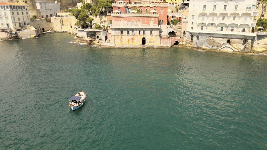 Naples: Castel dell'Ovo Boat Tour with Snorkeling & Aperitif - A 3-Hour Gulf Cruise With Aperitif and Snorkeling Gear