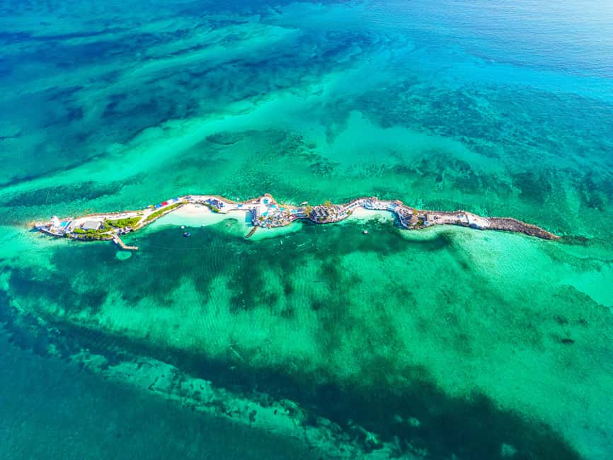 Nassau: Beach Day at SunCay incl. Lunch - Boat Tour - Straw market and massage saloon: small add-ons that don’t ruin the beach day