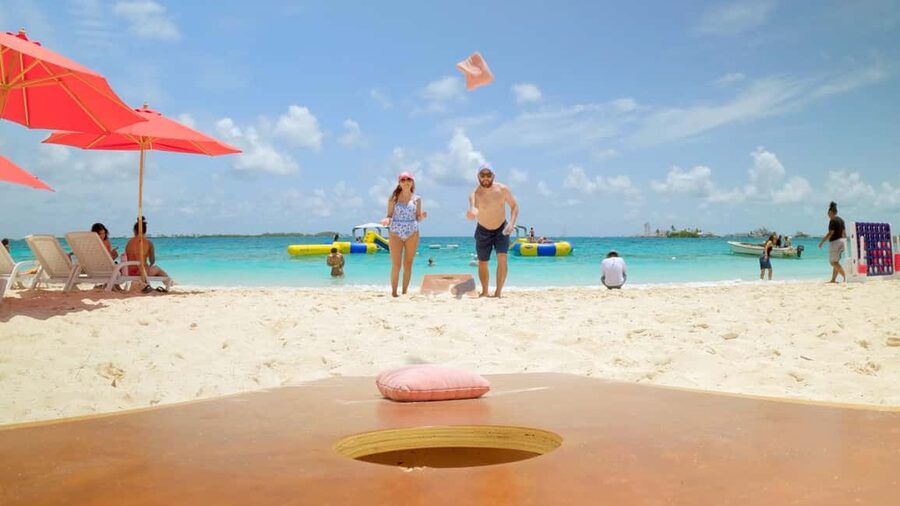 Nassau: Swimming Pigs, Snorkeling, Lunch, & Beach Boat Tour - Meeting at Bahamas Jet Boat: Bay Street directions that save time