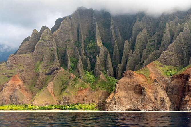 Ni'ihau and Na Pali Coast Snorkel Boat Tour - Key things that make this tour different
